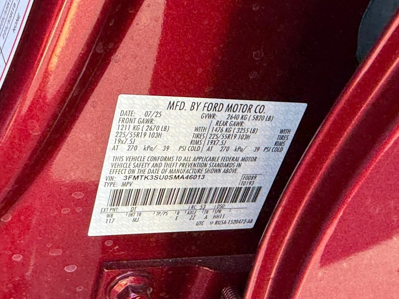 Ford Mustang Mach-E Vehicle Full-screen Gallery Image 17