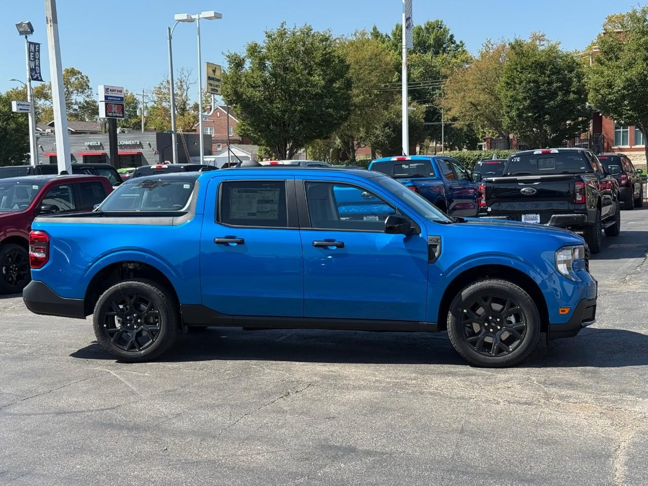 Ford Maverick Vehicle Full-screen Gallery Image 02