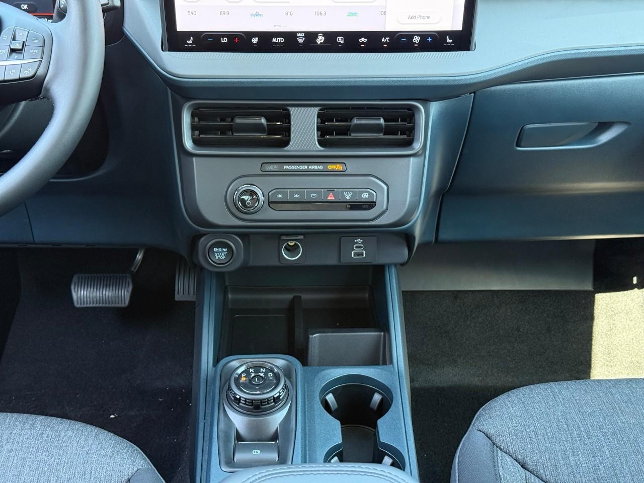 Ford Maverick Vehicle Full-screen Gallery Image 09