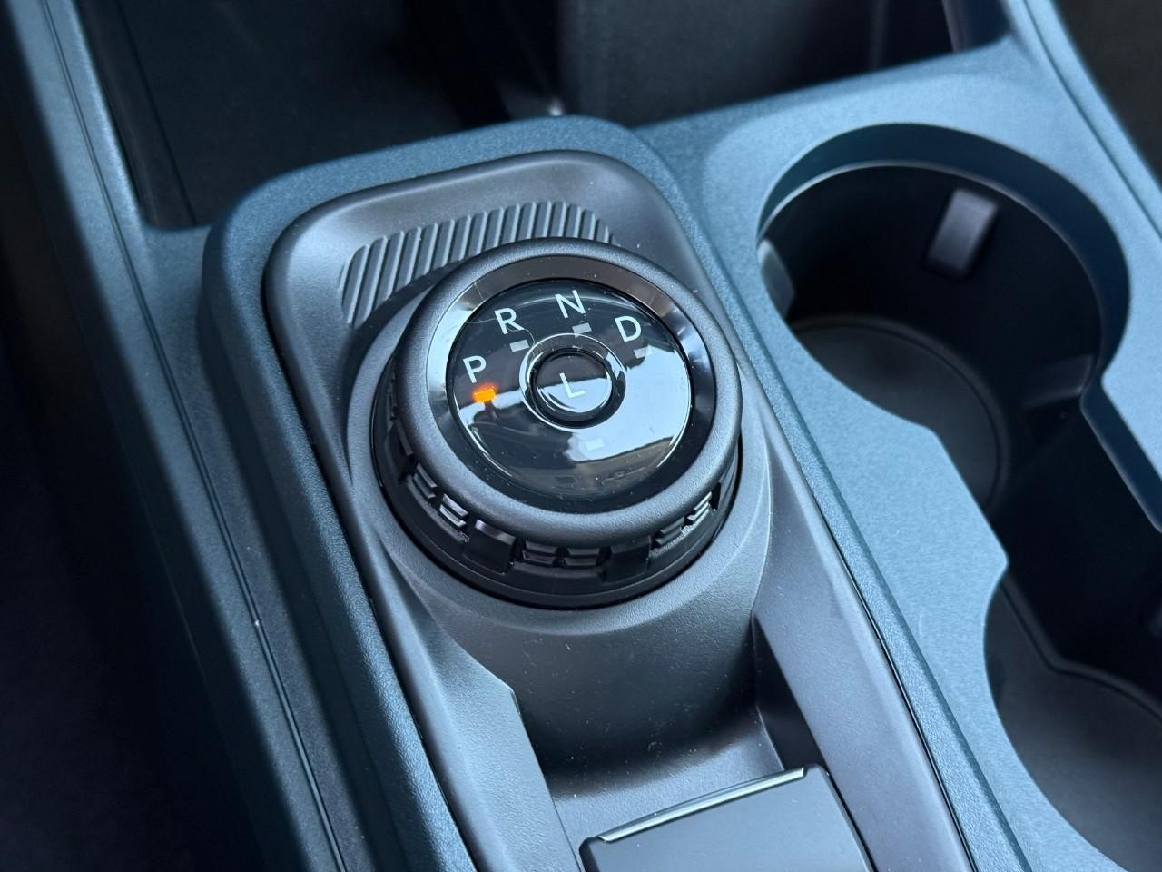 Ford Maverick Vehicle Full-screen Gallery Image 15