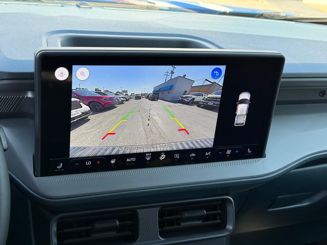 Ford Maverick Vehicle Full-screen Gallery Image 17