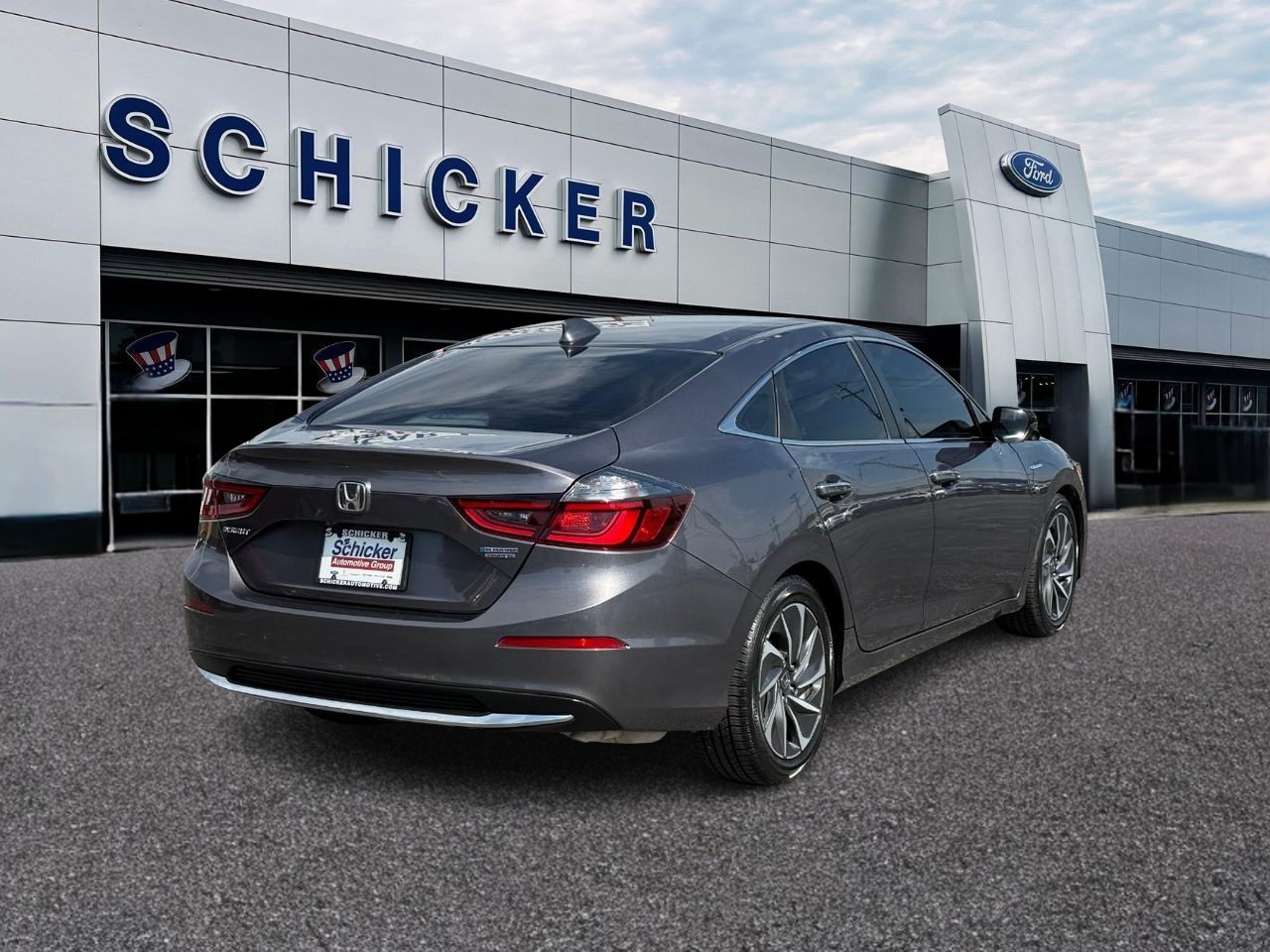 Honda Insight Vehicle Full-screen Gallery Image 02