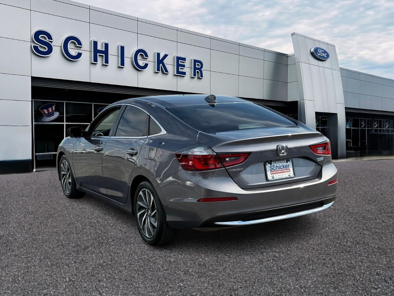 Honda Insight Vehicle Full-screen Gallery Image 03