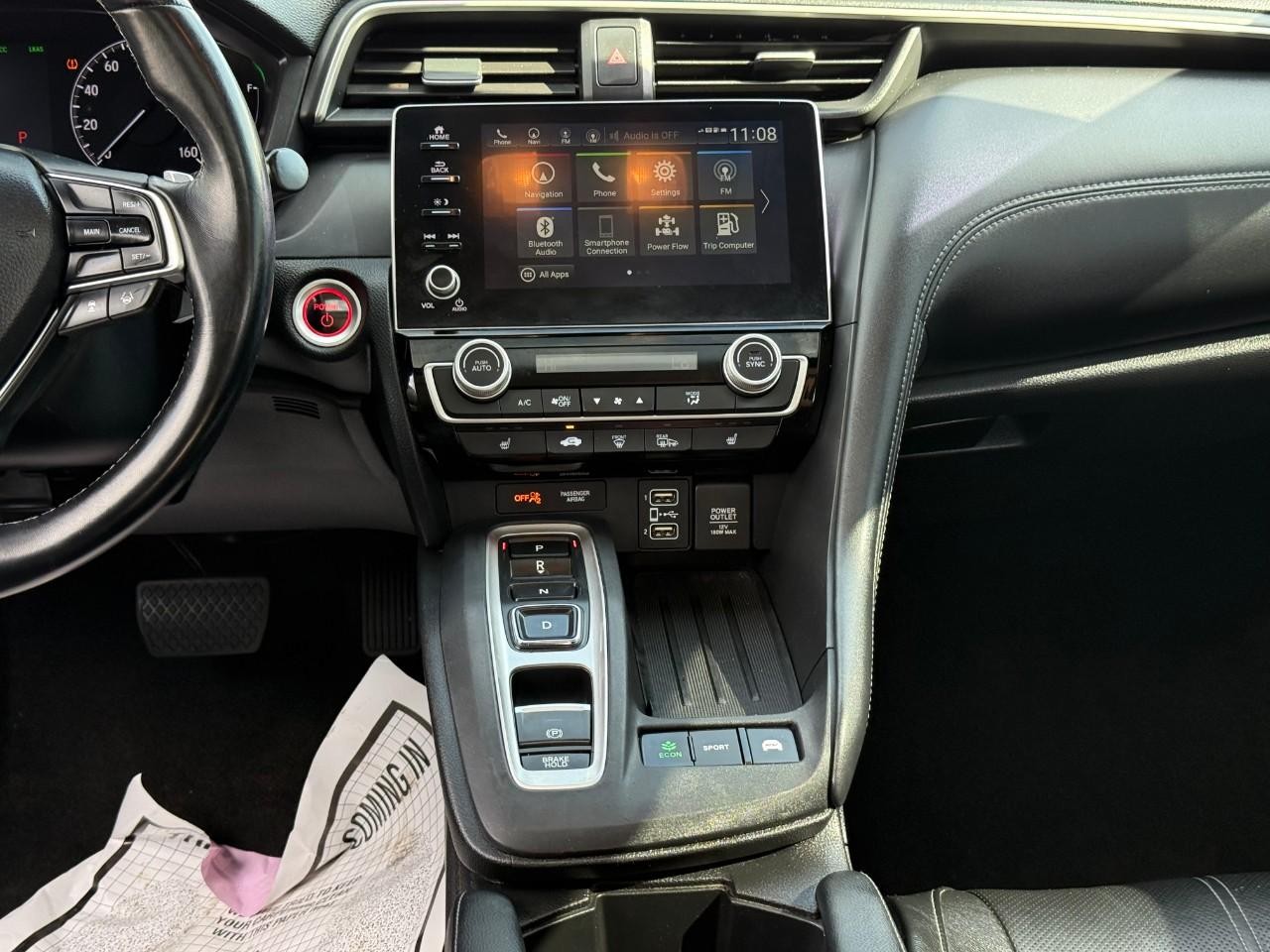 Honda Insight Vehicle Full-screen Gallery Image 09