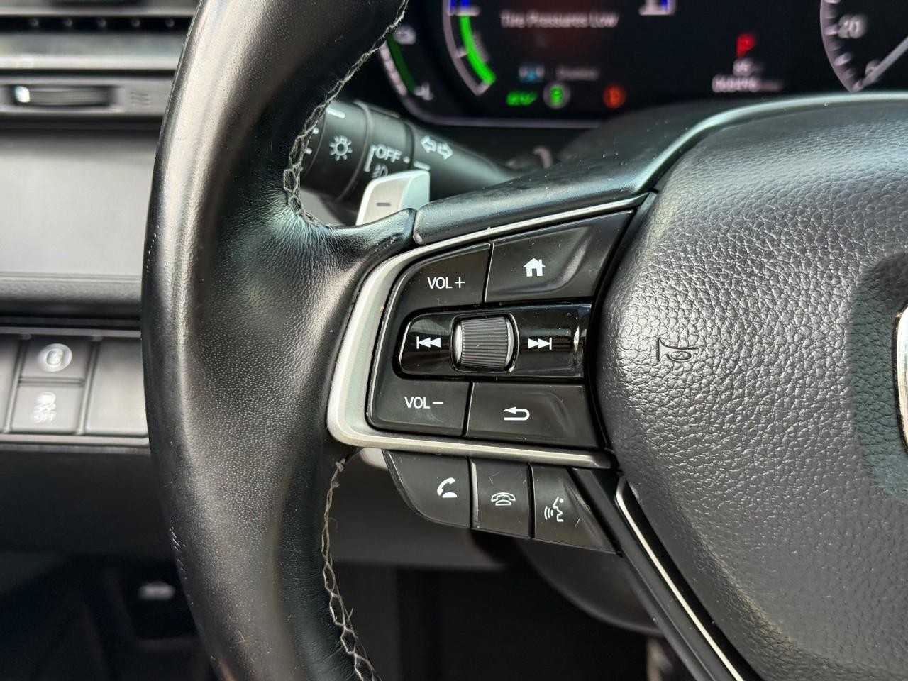 Honda Insight Vehicle Full-screen Gallery Image 13