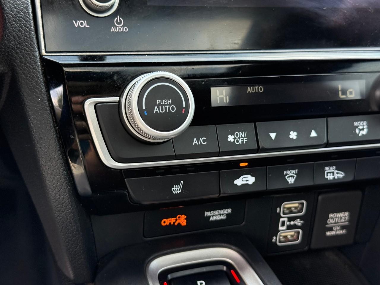 Honda Insight Vehicle Full-screen Gallery Image 16