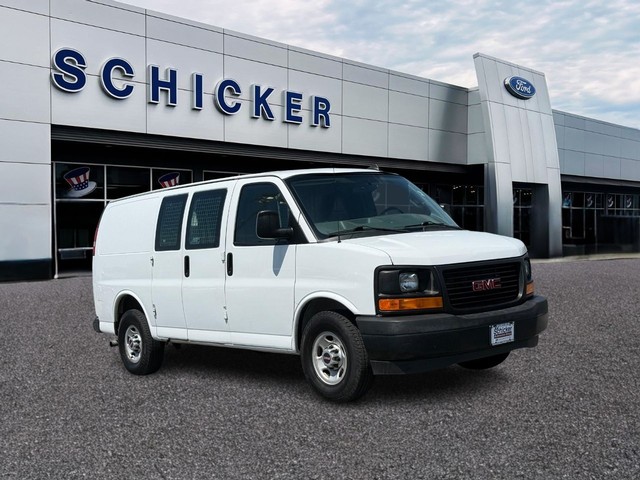 GMC Savana Cargo Van RWD 2500 135" - St. Louis MO
