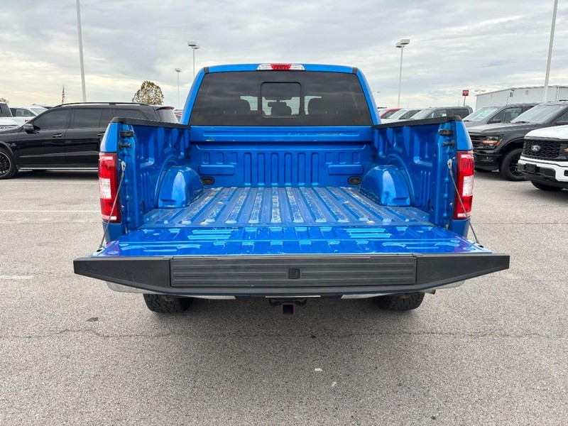 Ford F-150 Vehicle Full-screen Gallery Image 4