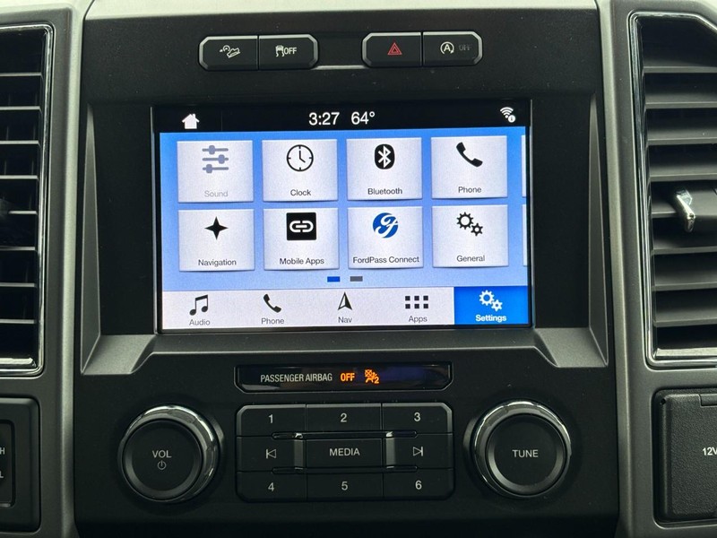 Ford F-150 Vehicle Full-screen Gallery Image 13