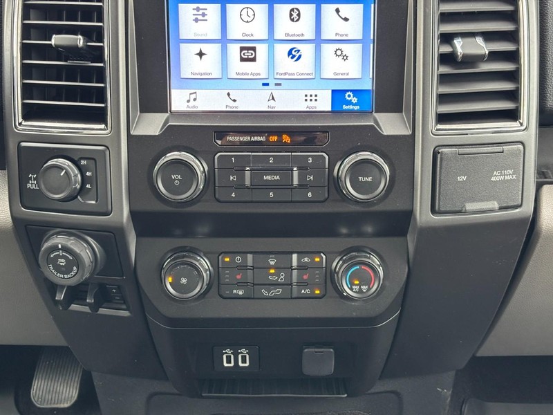 Ford F-150 Vehicle Full-screen Gallery Image 14
