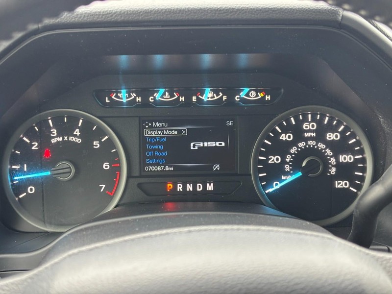 Ford F-150 Vehicle Full-screen Gallery Image 19