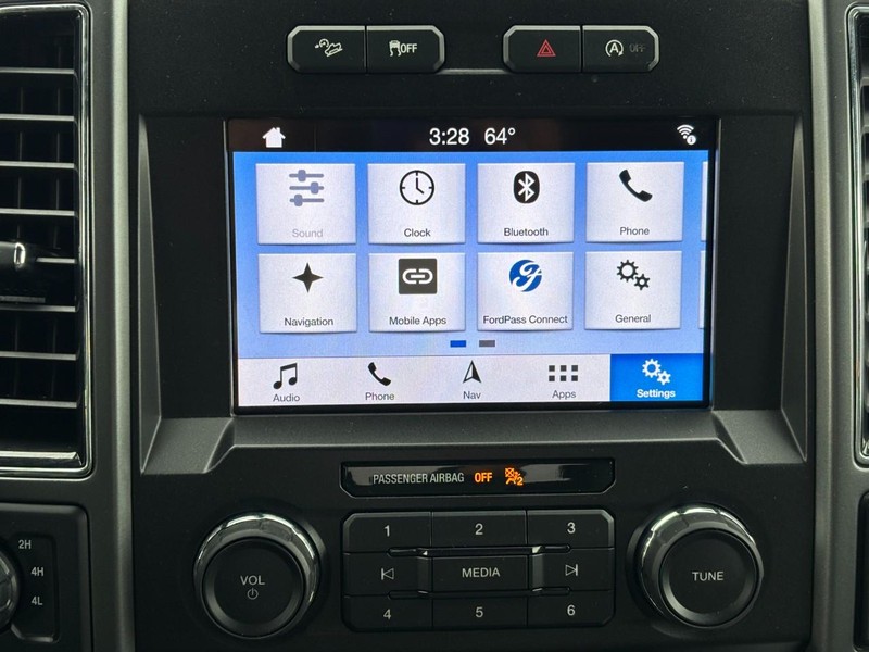 Ford F-150 Vehicle Full-screen Gallery Image 20