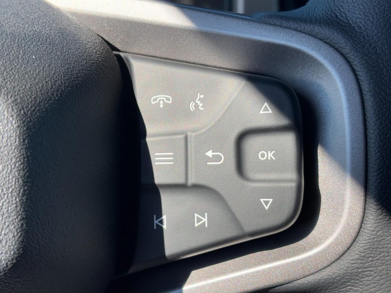 Ford Bronco Vehicle Full-screen Gallery Image 13