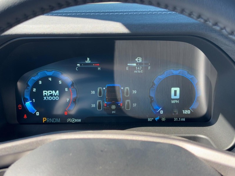 Ford Bronco Vehicle Full-screen Gallery Image 14