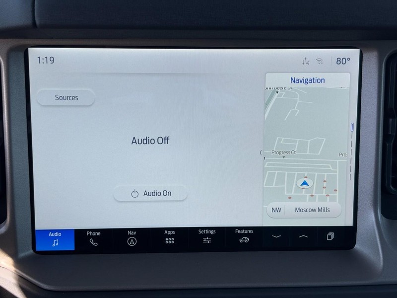 Ford Bronco Vehicle Full-screen Gallery Image 15