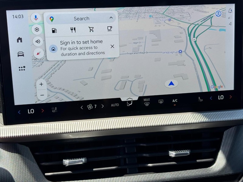 Ford Explorer Vehicle Image 18
