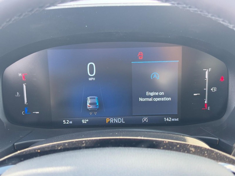 Ford Escape Vehicle Full-screen Gallery Image 14