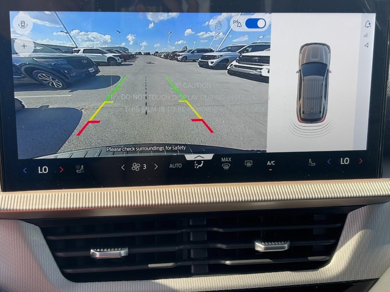 Ford Explorer Vehicle Image 17