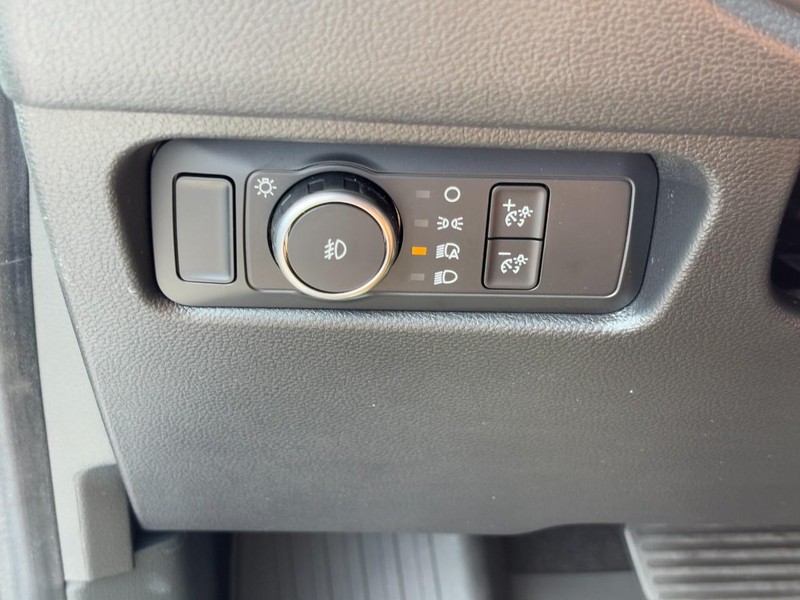 Ford Ranger Vehicle Full-screen Gallery Image 11