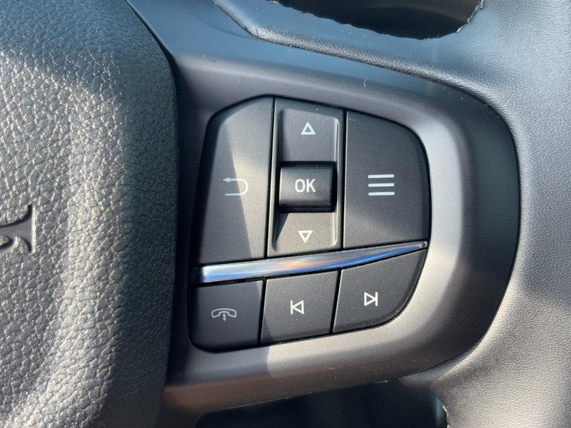 Ford Ranger Vehicle Full-screen Gallery Image 13