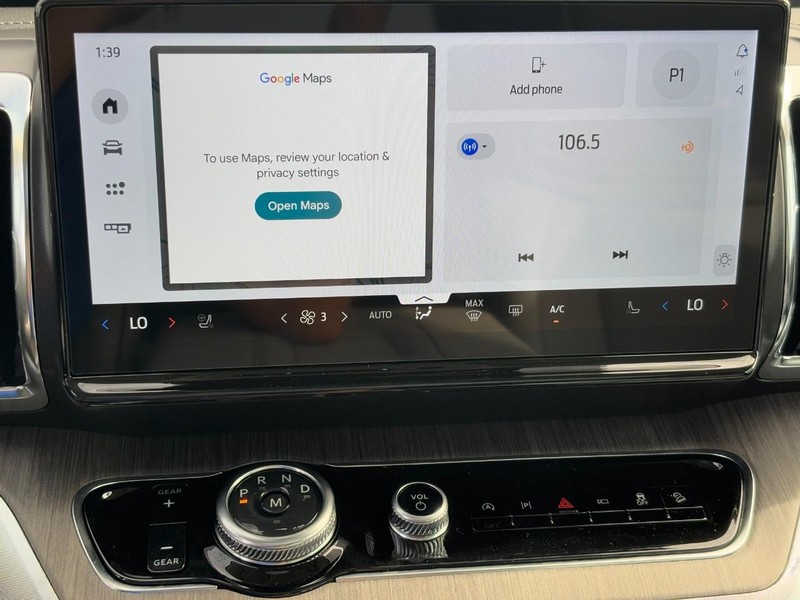 Ford Expedition Max Vehicle Full-screen Gallery Image 16