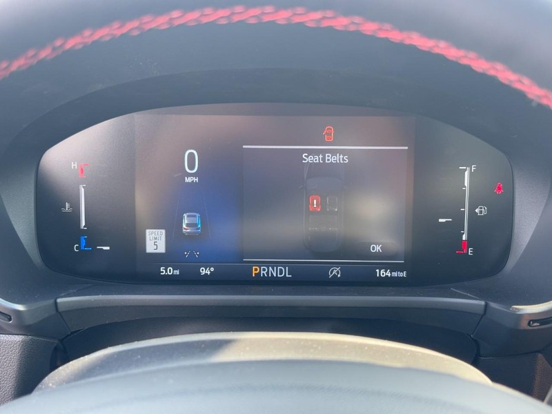 Ford Escape Vehicle Full-screen Gallery Image 14