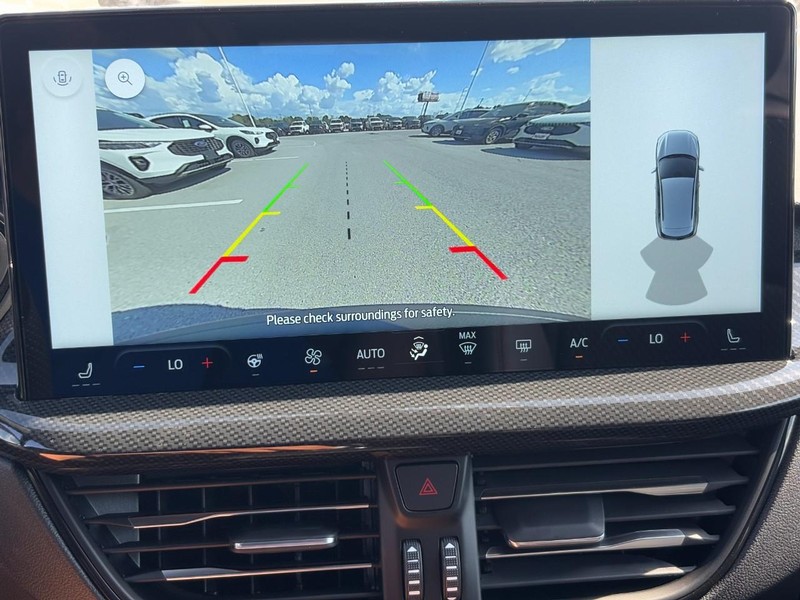 Ford Escape Vehicle Full-screen Gallery Image 16