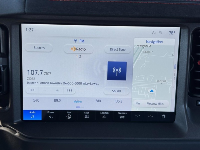 Ford Bronco Vehicle Full-screen Gallery Image 8