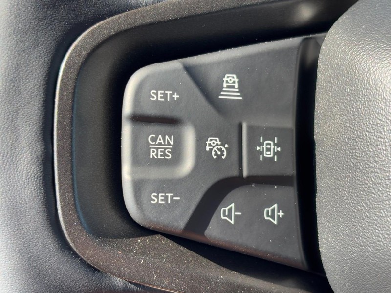 Ford Bronco Vehicle Full-screen Gallery Image 12