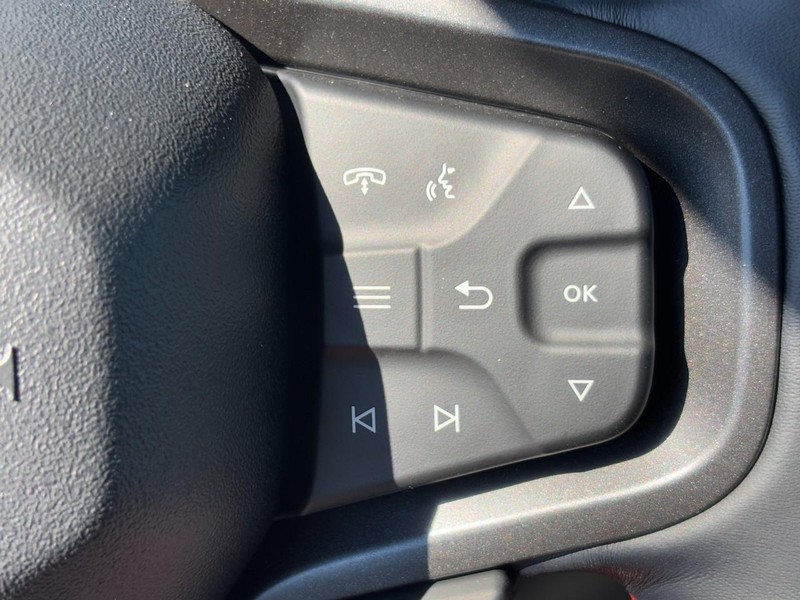 Ford Bronco Vehicle Full-screen Gallery Image 14