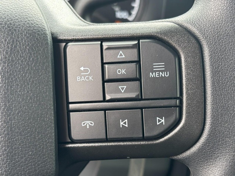 Ford Super Duty F-350 DRW Vehicle Full-screen Gallery Image 13