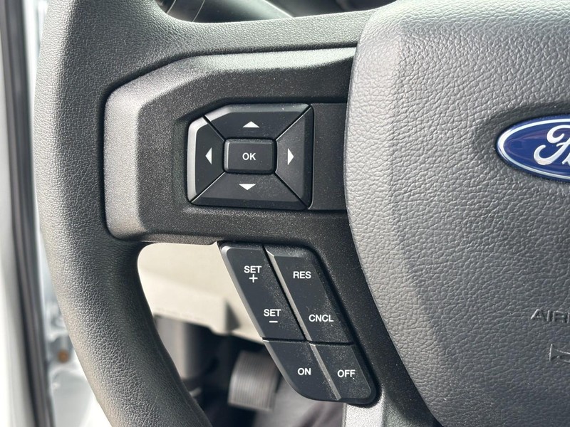 Ford E-Series Cutaway Vehicle Full-screen Gallery Image 9