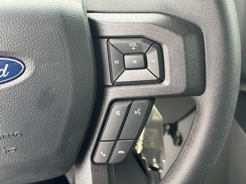 Ford E-Series Cutaway Vehicle Full-screen Gallery Image 10