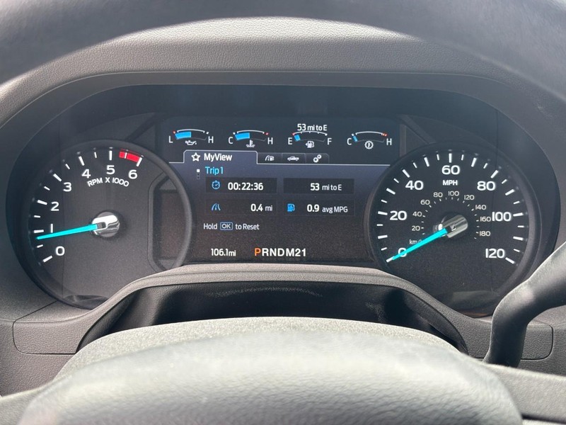 Ford E-Series Cutaway Vehicle Full-screen Gallery Image 11