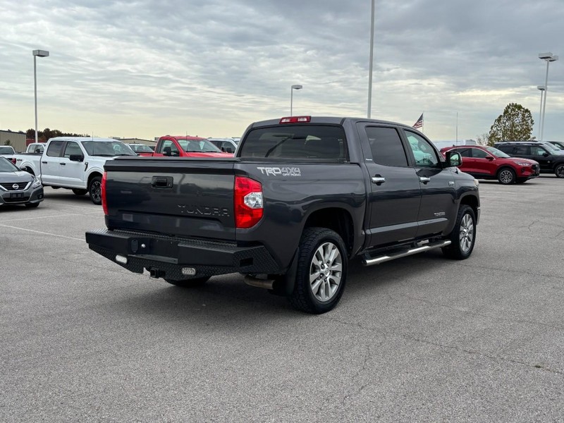 Toyota Tundra 4WD Vehicle Full-screen Gallery Image 3