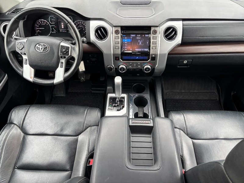 Toyota Tundra 4WD Vehicle Full-screen Gallery Image 11