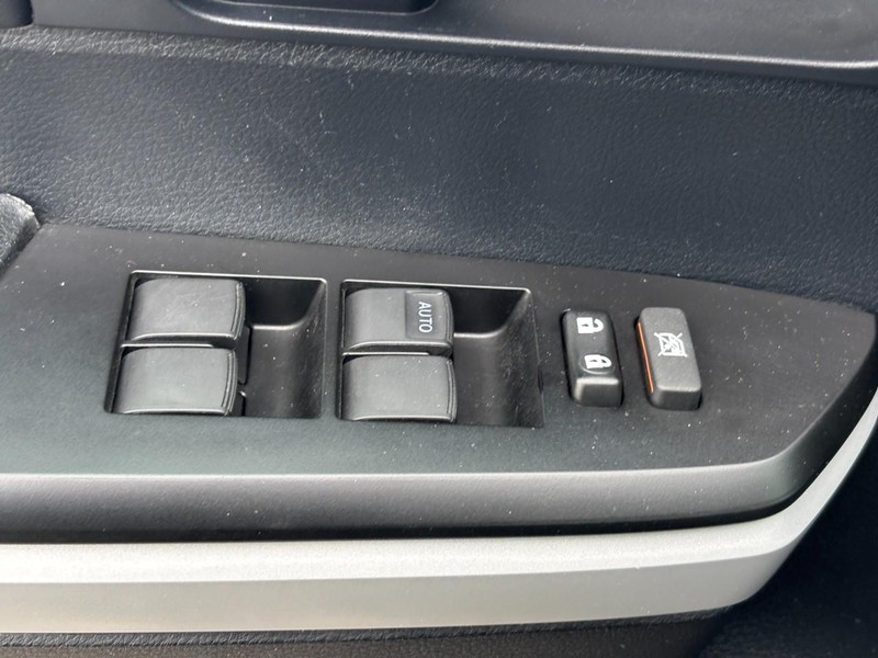 Toyota Tundra 4WD Vehicle Full-screen Gallery Image 21