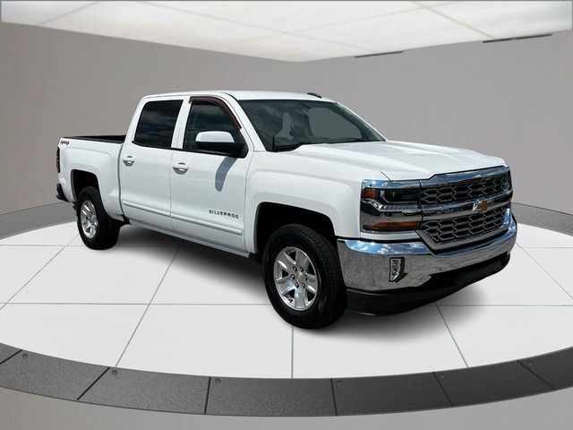 Used 2017 Chevrolet Silverado 1500 LT with VIN 3GCUKREC9HG353685 for sale in Washington, MO