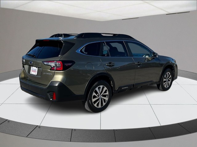 2021 Subaru Outback Premium photo 3