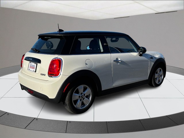 2016 MINI Cooper Base photo 3