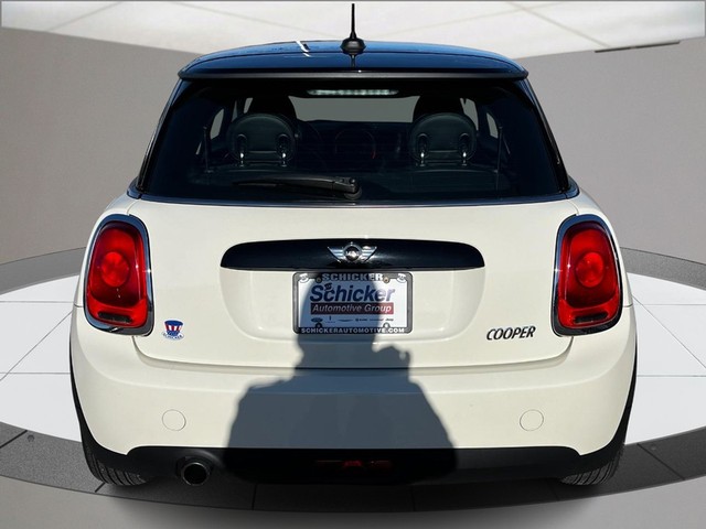 2016 MINI Cooper Base photo 4