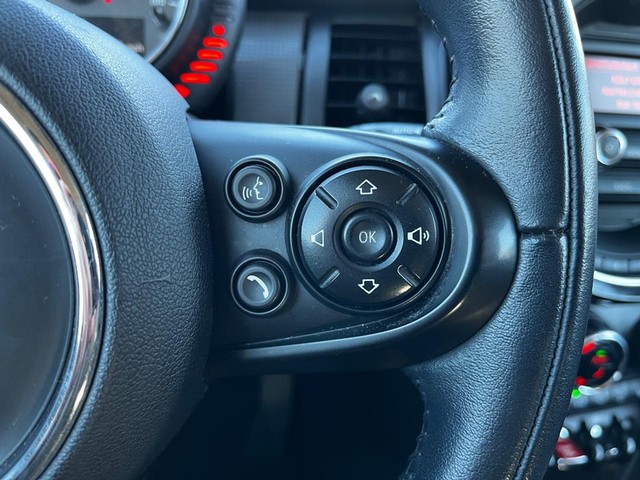 2016 MINI Cooper Base photo 13