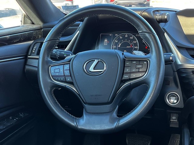 2019 Lexus ES 350 photo 13