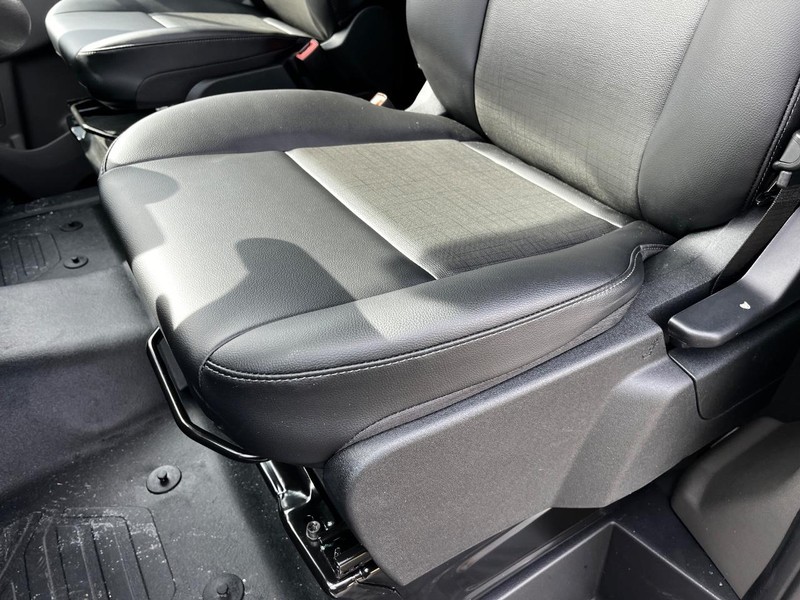 Ford Transit Cargo Van Vehicle Full-screen Gallery Image 05