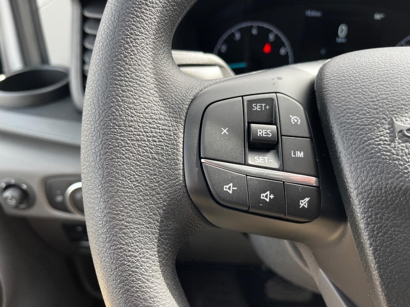 Ford Transit Cargo Van Vehicle Full-screen Gallery Image 07