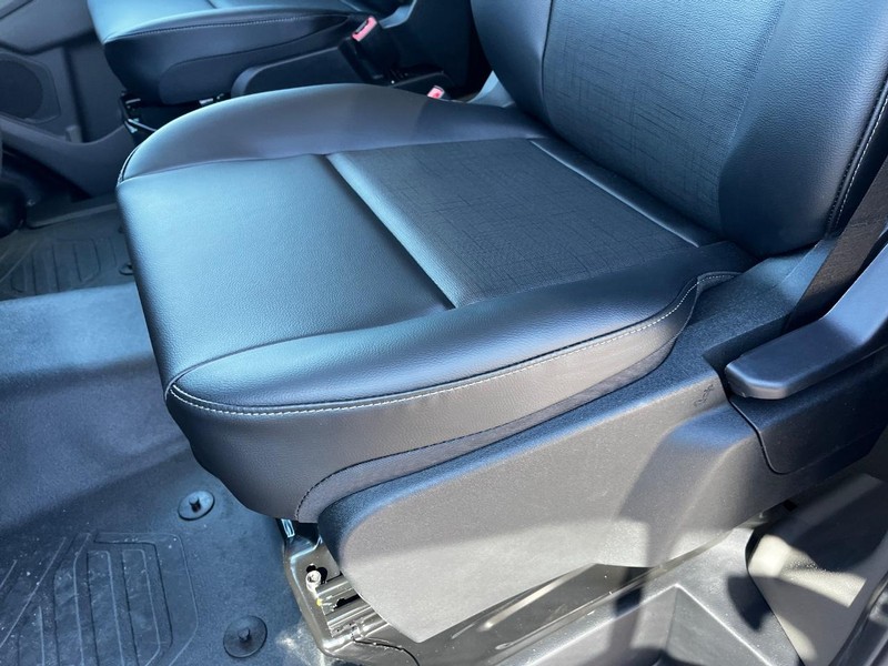 Ford Transit Cargo Van Vehicle Full-screen Gallery Image 05