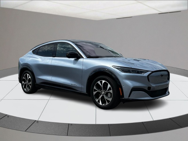 Ford Mustang Mach-E Vehicle Full-screen Gallery Image 02