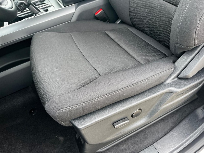 Ford F-150 Vehicle Full-screen Gallery Image 09