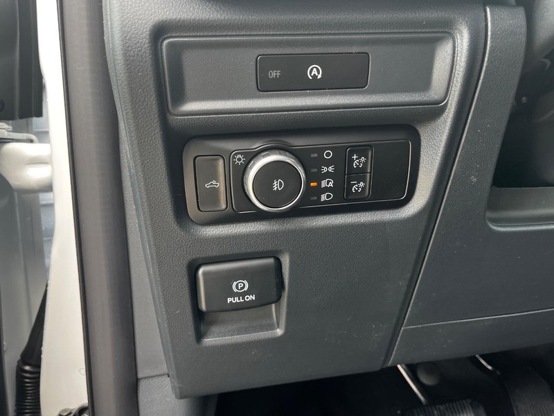 Ford F-150 Vehicle Full-screen Gallery Image 10