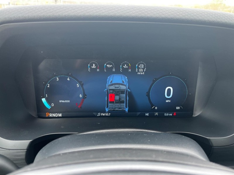 Ford F-150 Vehicle Full-screen Gallery Image 13